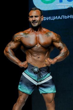 MEN'S PHYSIQUE МАСТЕРА +40